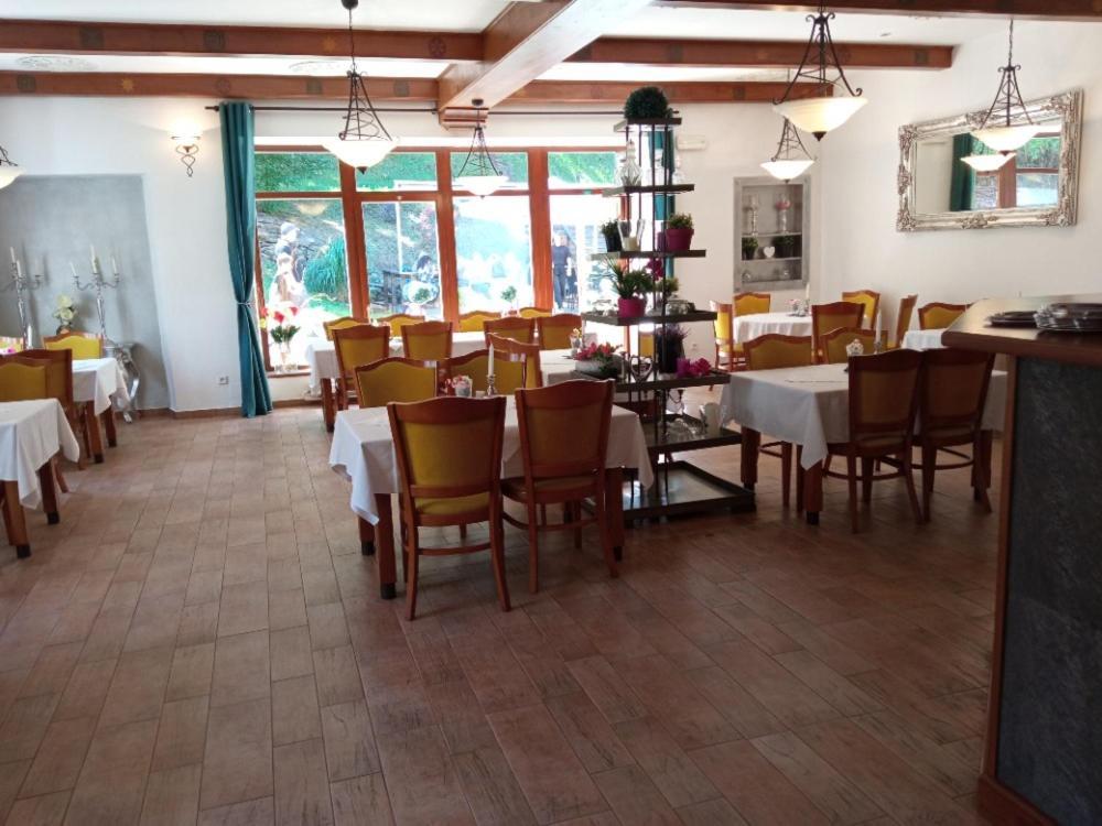 Zamecky Hotel Náchod المظهر الخارجي الصورة